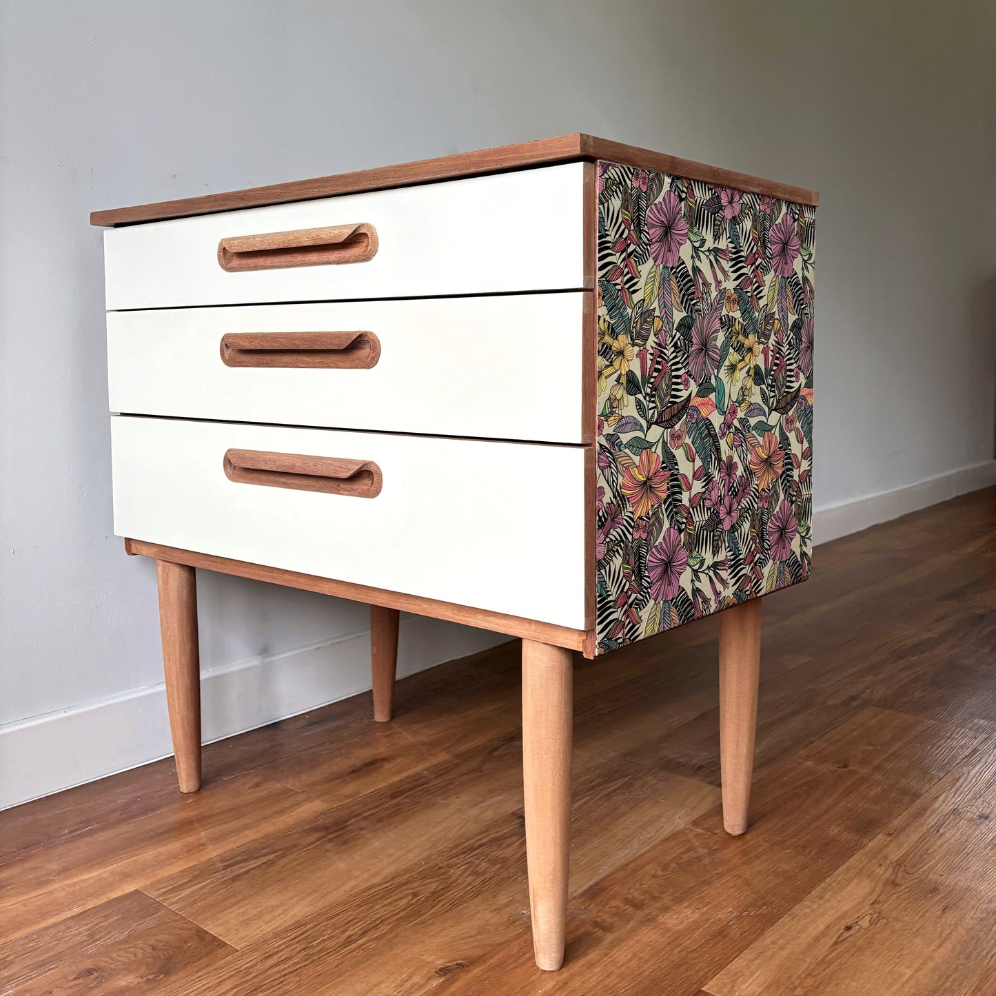 Handpainted Light Chest of Drawers with a beautiful composition of flowers