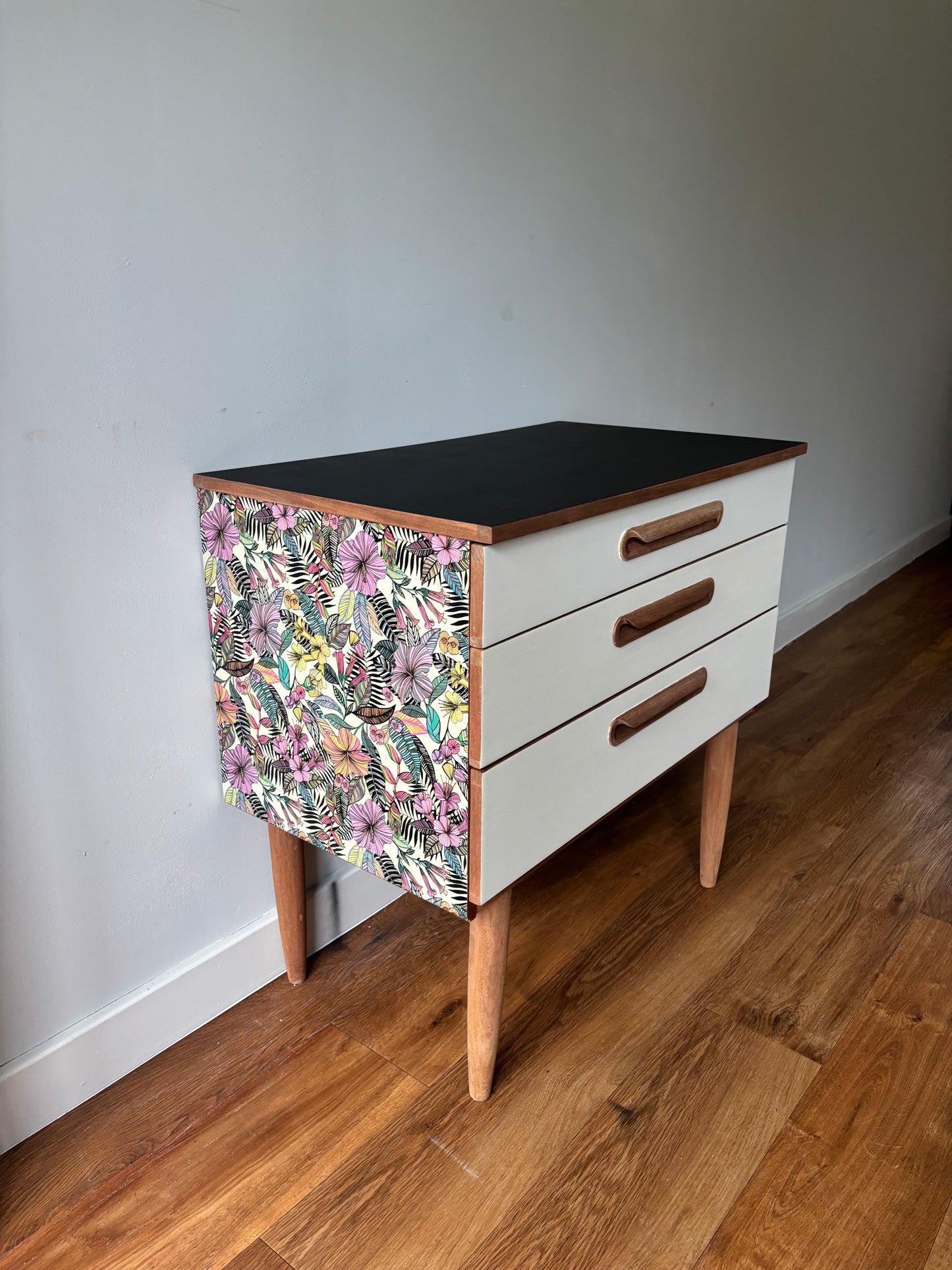 Handpainted Light Chest of Drawers with a beautiful composition of flowers