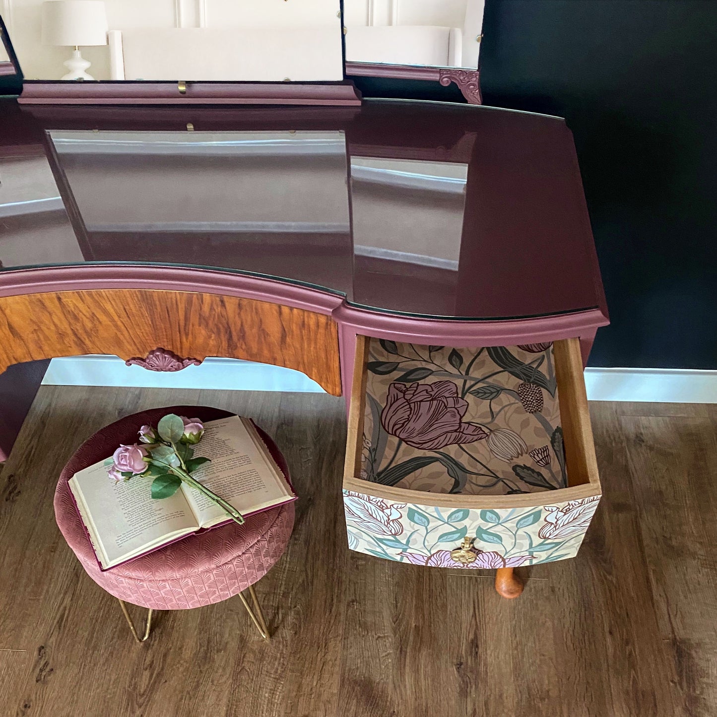 Queen Anne Dressing Table